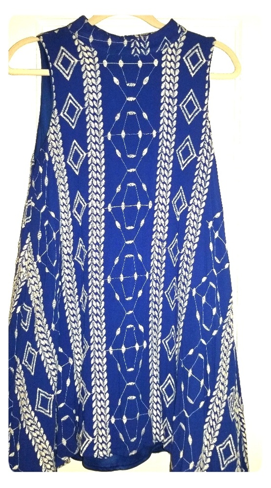 Vestique Dress